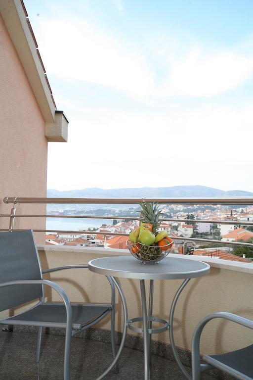 Apartments Little Paradise Трогир Номер фото